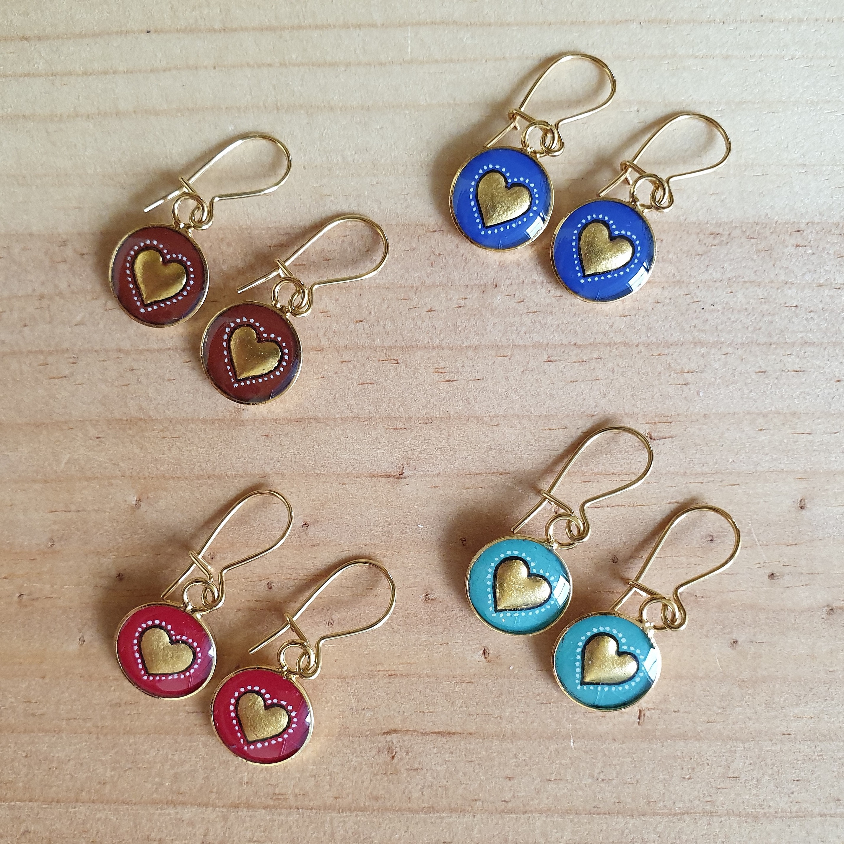 Boucles d'oreille enlumin&eacute;es petit coeur dor&eacute;