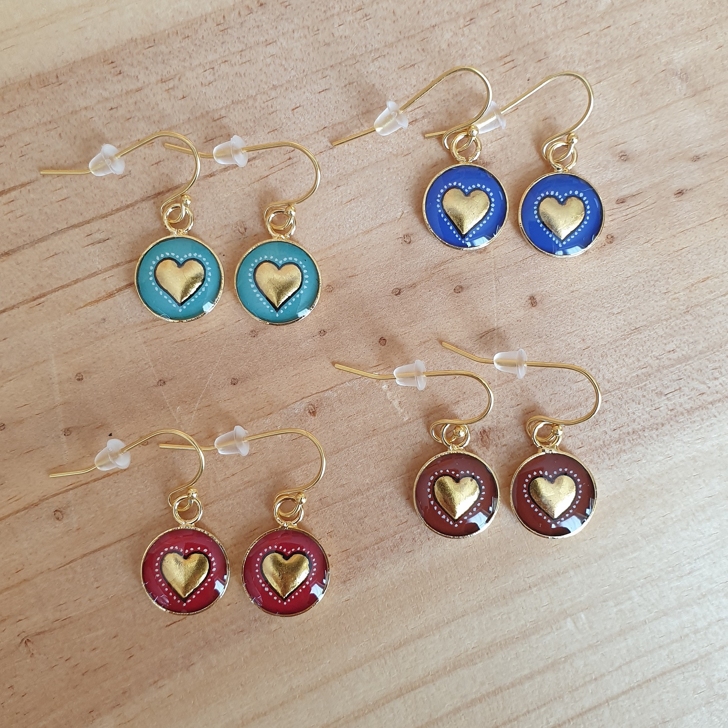 Boucles d'oreille enlumin&eacute;es petit coeur dor&eacute;