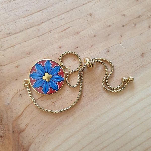 Bracelet r&eacute;glable enluminure rosace gothique