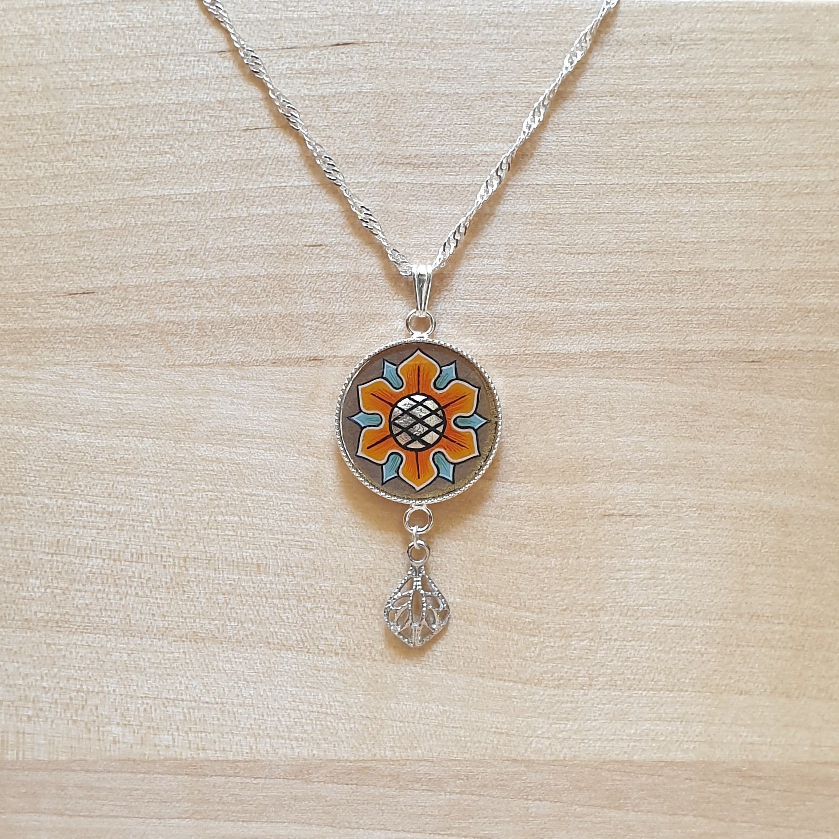 Collier pendentif aux couleurs de l'automne