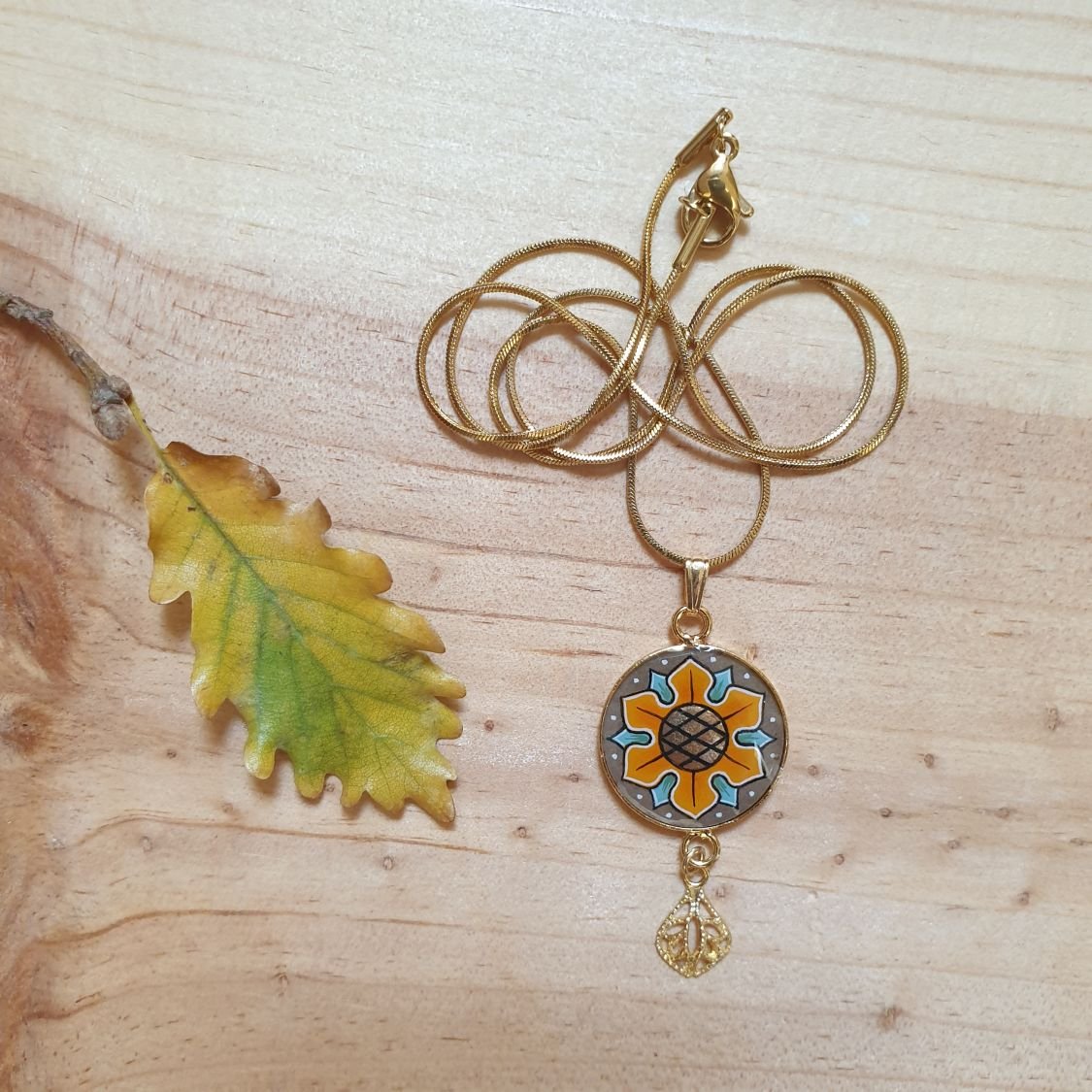 Collier pendentif aux couleurs de l'automne