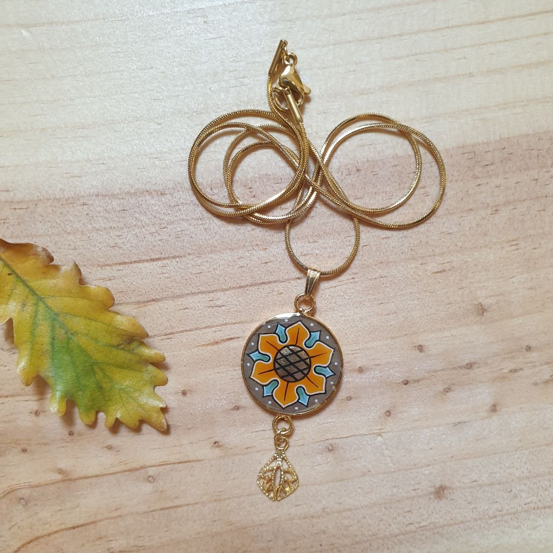 Collier pendentif aux couleurs de l'automne