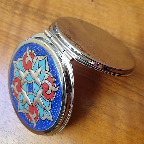 Taschenspiegel mit Illumination Arabesken